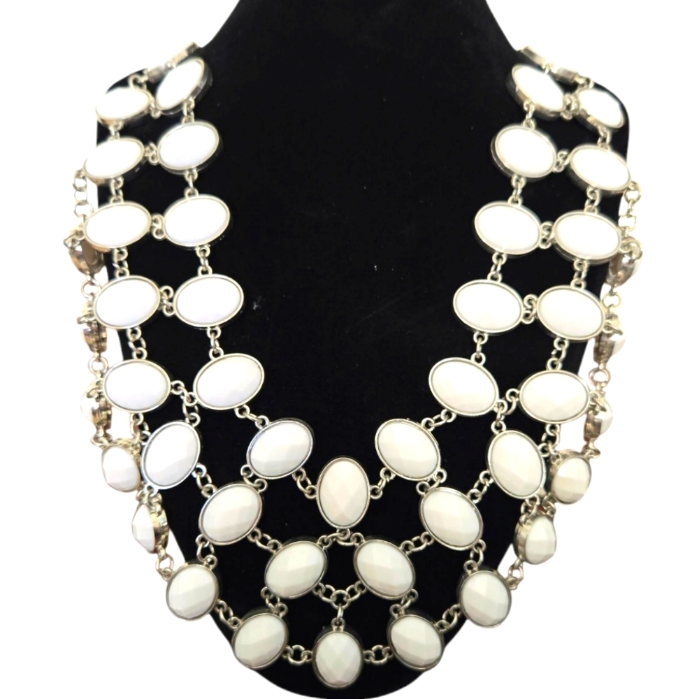 Elegant White Necklace